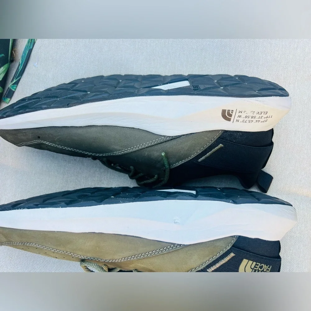 The North Face Mens EXTS Shoes Mens 12 Wide Green Leather Sneaker